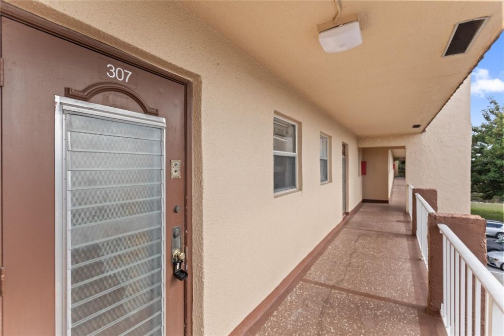 2720 N Pine Island Road, Unit 307, Sunrise, FL 33322 Photo