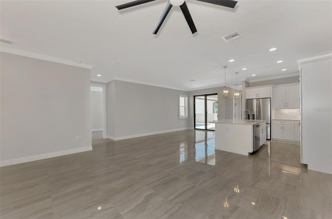 906 E Venice Avenue, Venice, FL 34285 Photo