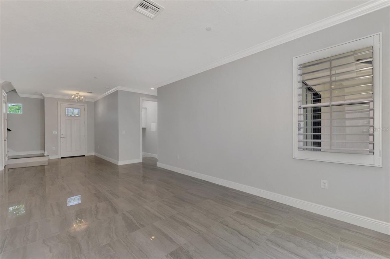 906 E Venice Avenue, Venice, FL 34285 Photo