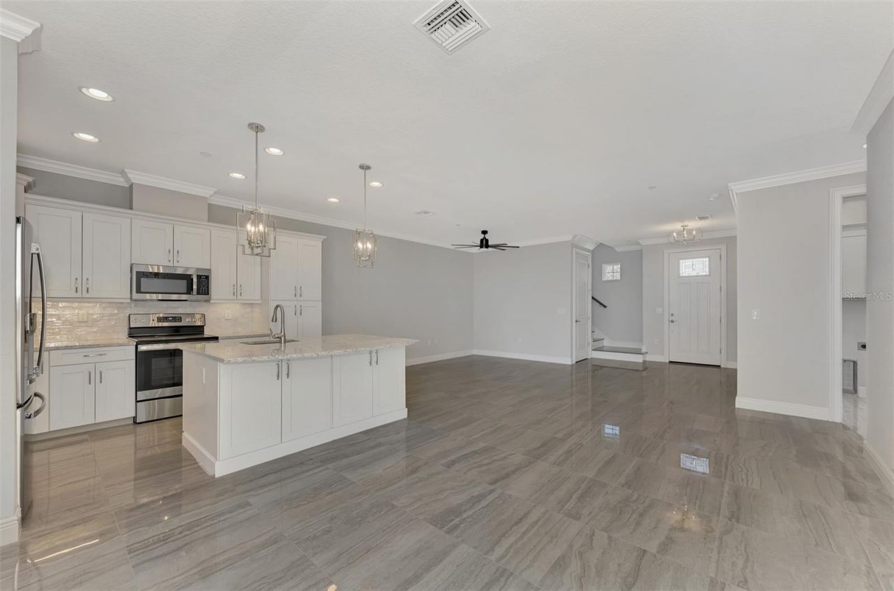906 E Venice Avenue, Venice, FL 34285 Photo