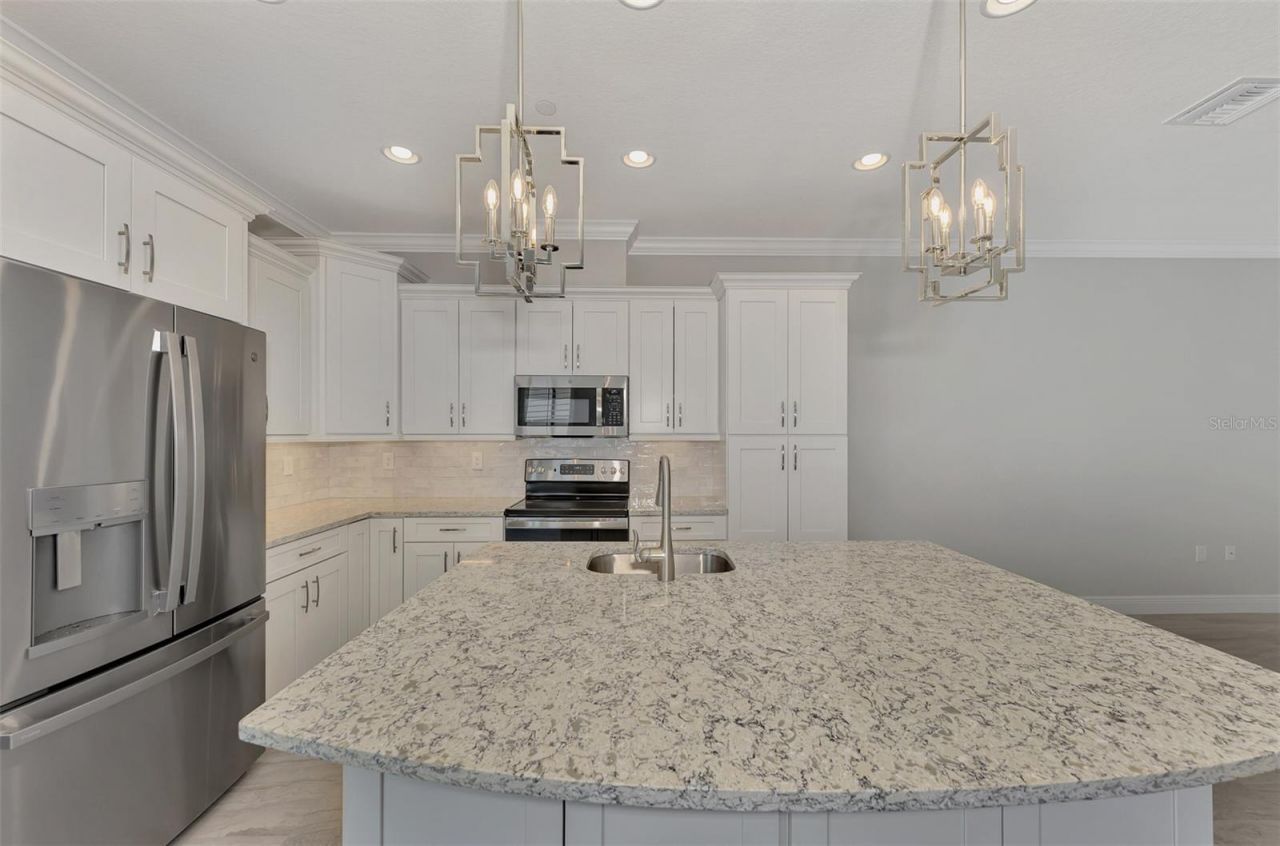 906 E Venice Avenue, Venice, FL 34285 Photo