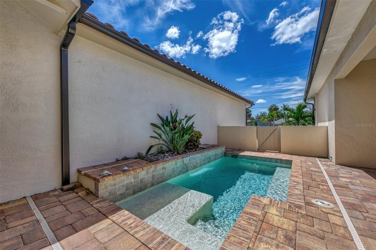 906 E Venice Avenue, Venice, FL 34285 Photo