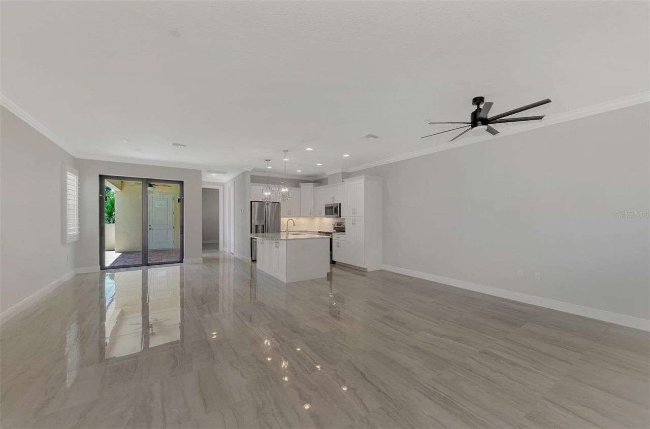 906 E Venice Avenue, Venice, FL 34285 Photo