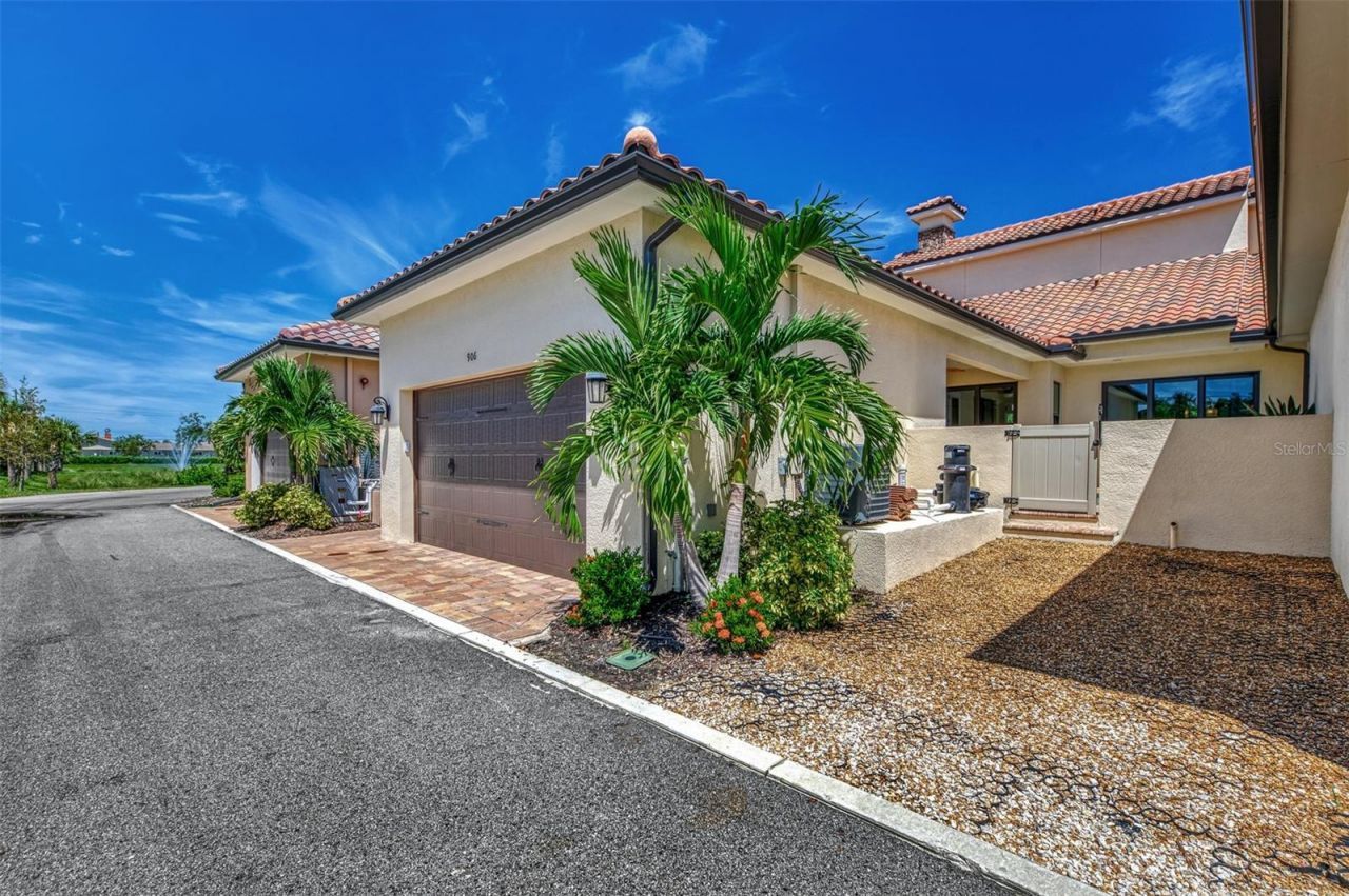 906 E Venice Avenue, Venice, FL 34285 Photo