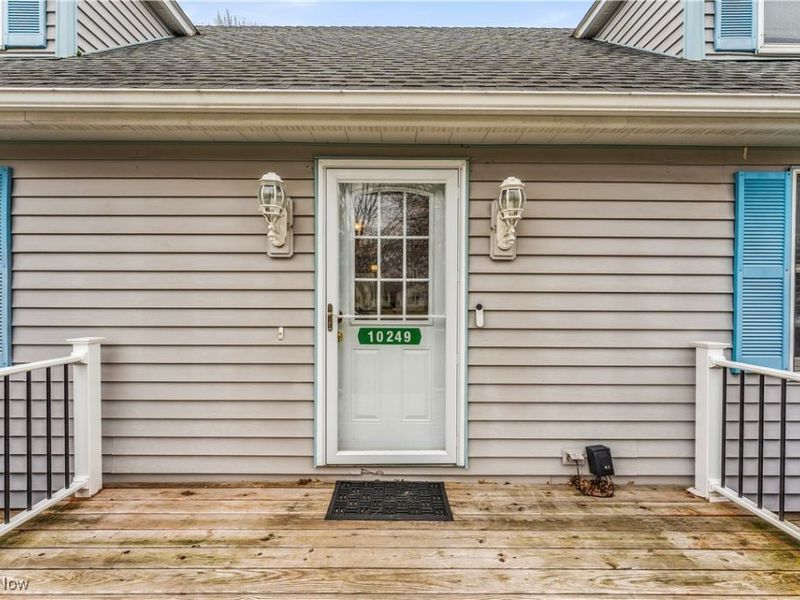 10249 West Ridge Road, Elyria, OH 44035 Photo 2