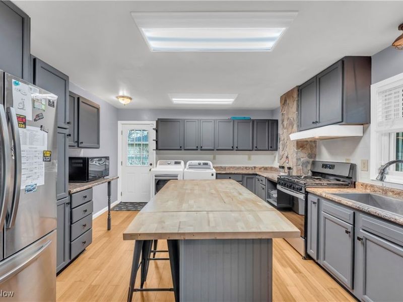 10249 West Ridge Road, Elyria, OH 44035 Photo 8