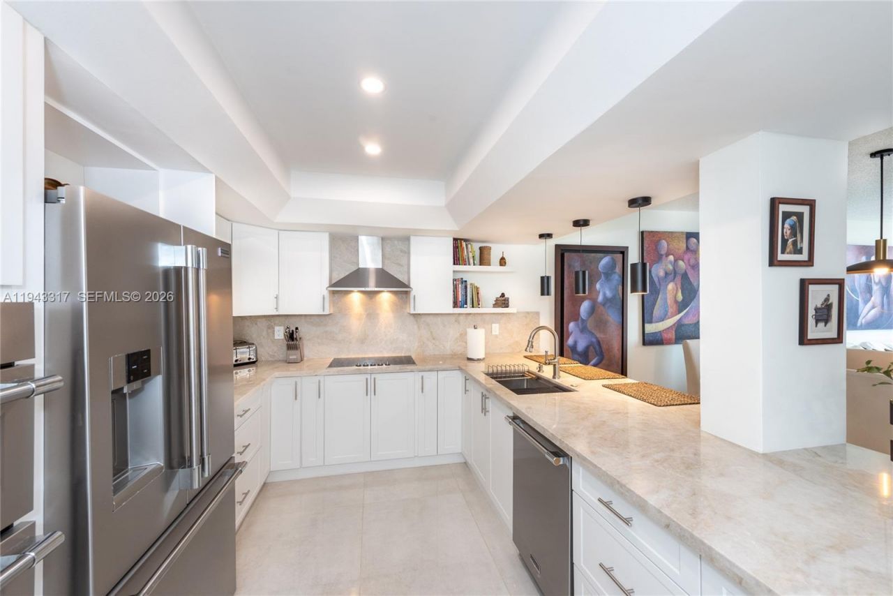 520 Brickell Key Dr, Unit A1102, Miami, FL 33131 Photo