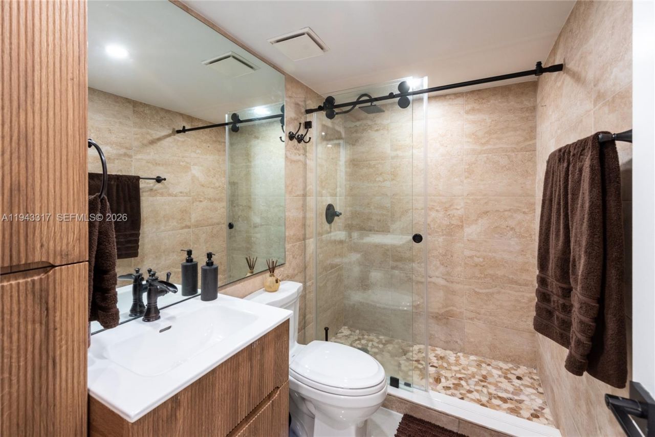 520 Brickell Key Dr, Unit A1102, Miami, FL 33131 Photo