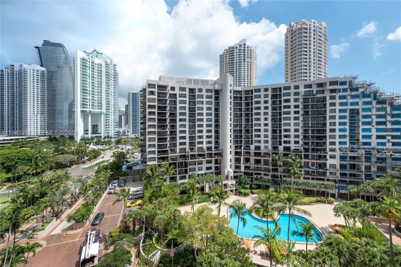 520 Brickell Key Dr, Unit A1102, Miami, FL 33131 Photo