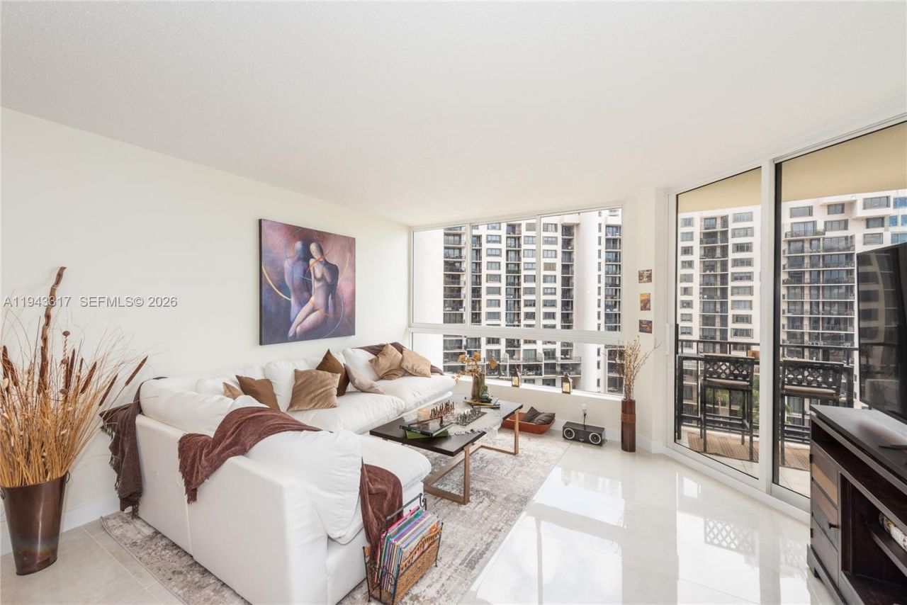 520 Brickell Key Dr, Unit A1102, Miami, FL 33131 Photo