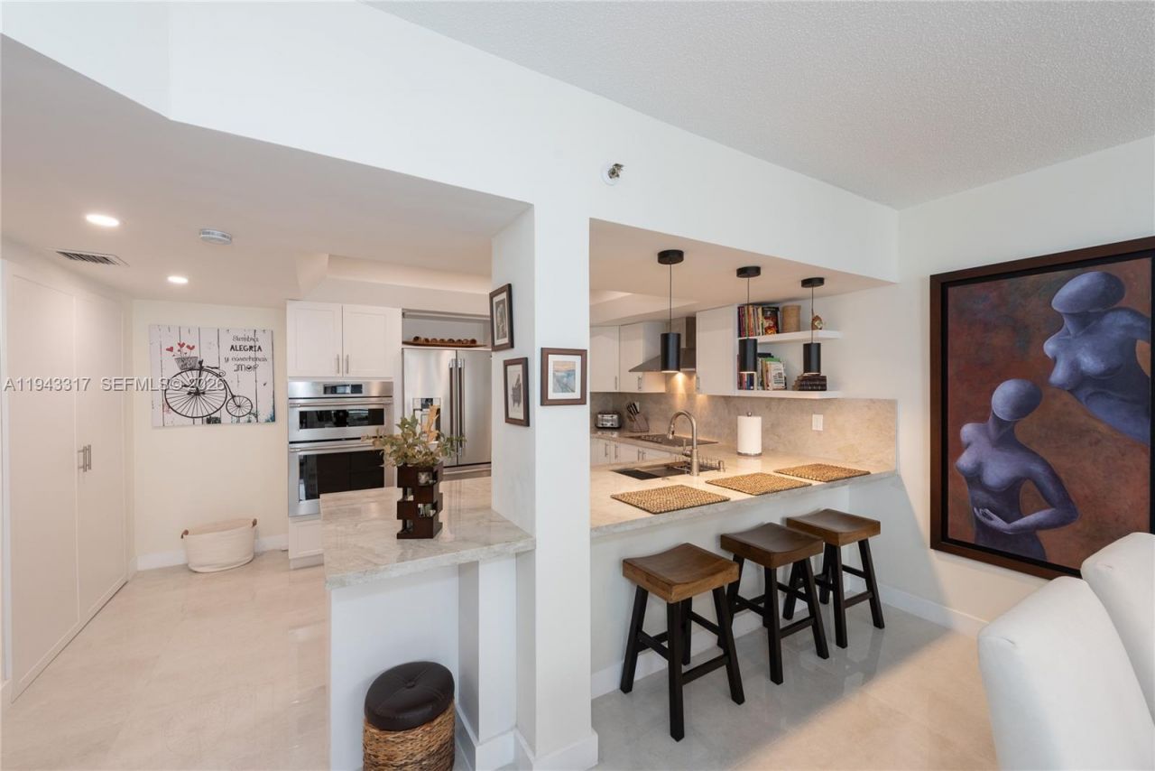 520 Brickell Key Dr, Unit A1102, Miami, FL 33131 Photo