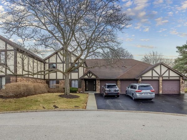 1025 Cottonwood Court, Unit 2AR, Wheeling, IL 60090