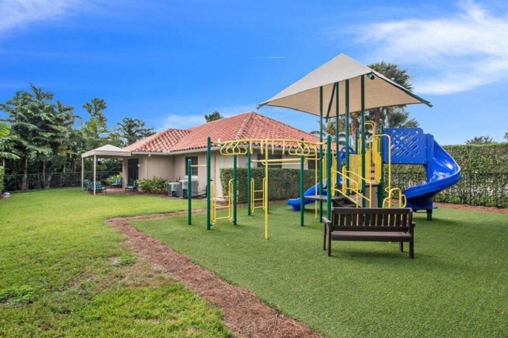 9358 Heathridge Drive, West Palm Beach, FL 33411 Photo