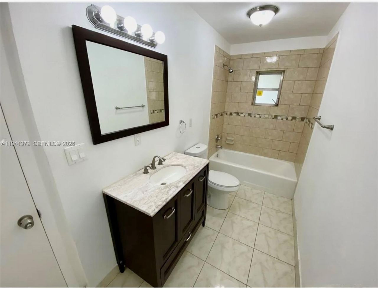 6105 Royal Poinciana Ln, Tamarac, FL 33319 Photo