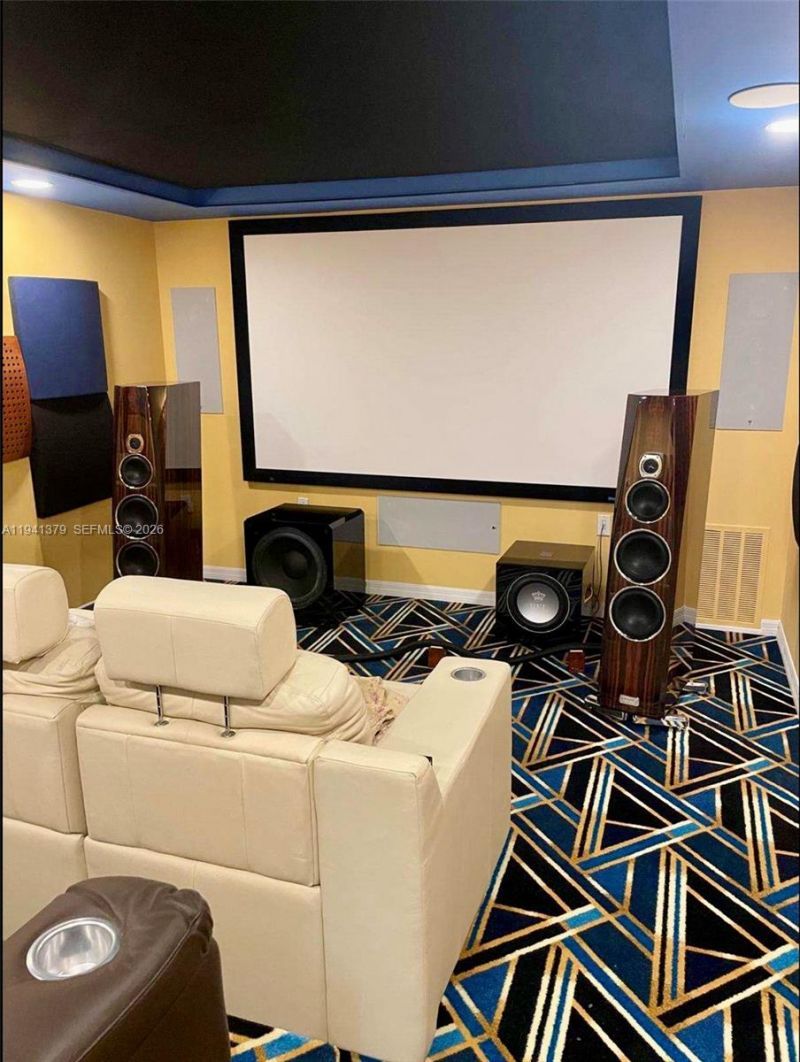 6105 Royal Poinciana Ln, Tamarac, FL 33319 Photo