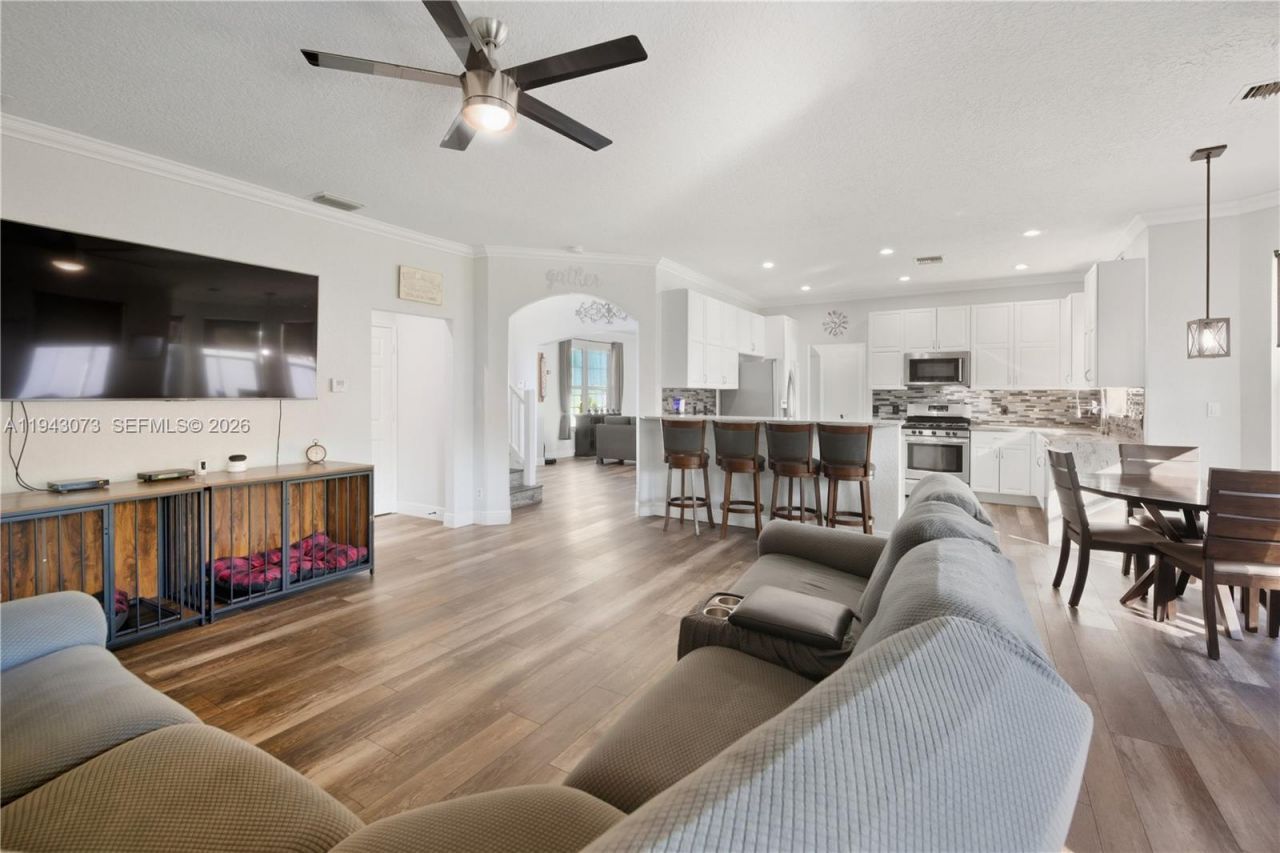 2225 NW 128th Ave, Pembroke Pines, FL 33028 Photo