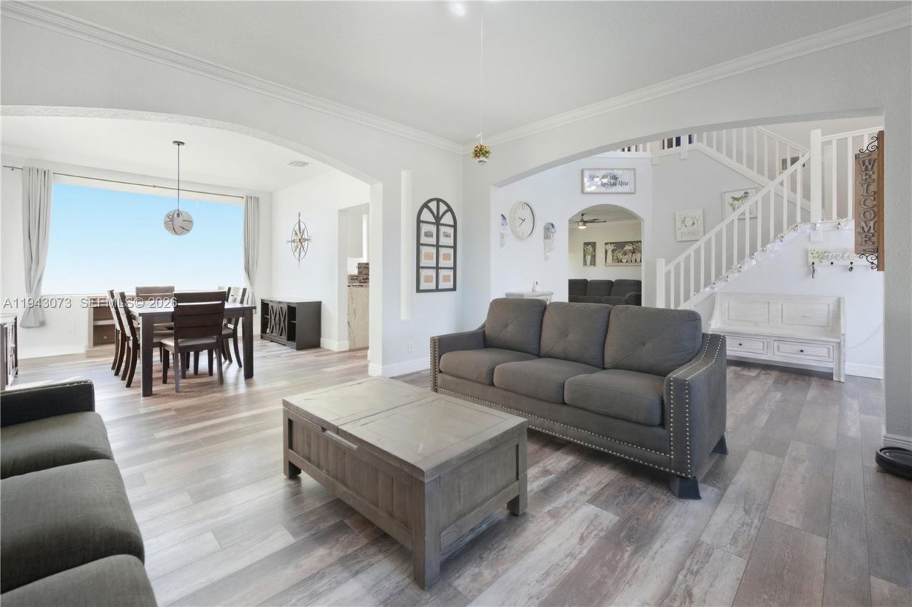 2225 NW 128th Ave, Pembroke Pines, FL 33028 Photo