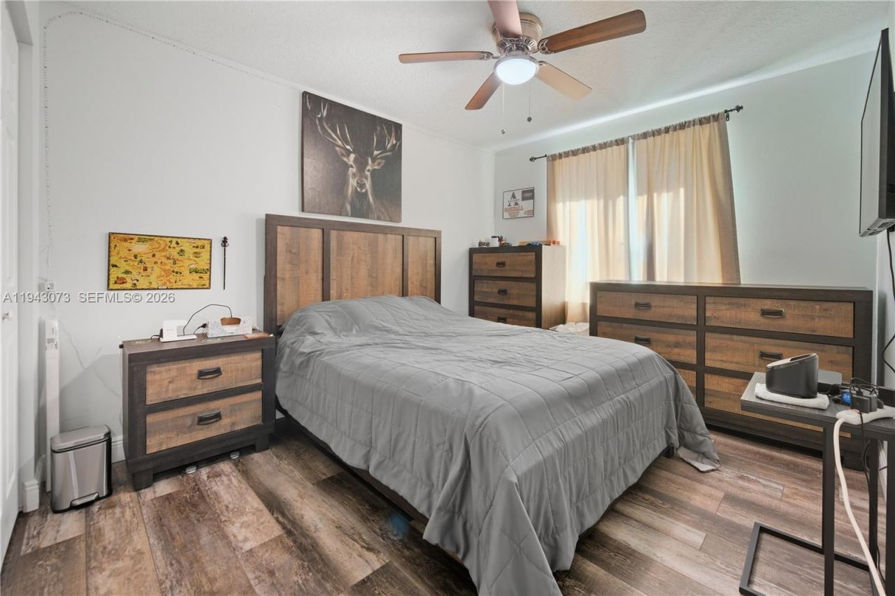 2225 NW 128th Ave, Pembroke Pines, FL 33028 Photo