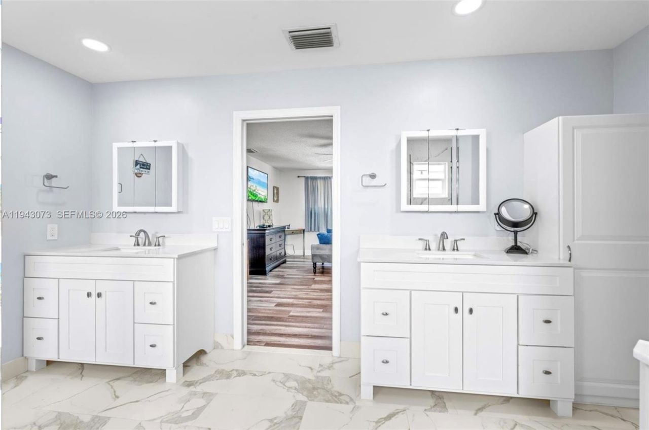 2225 NW 128th Ave, Pembroke Pines, FL 33028 Photo