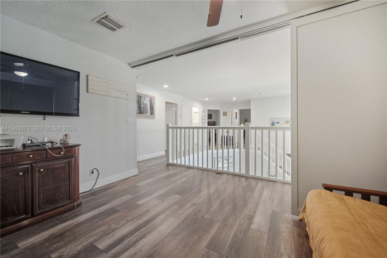 2225 NW 128th Ave, Pembroke Pines, FL 33028 Photo