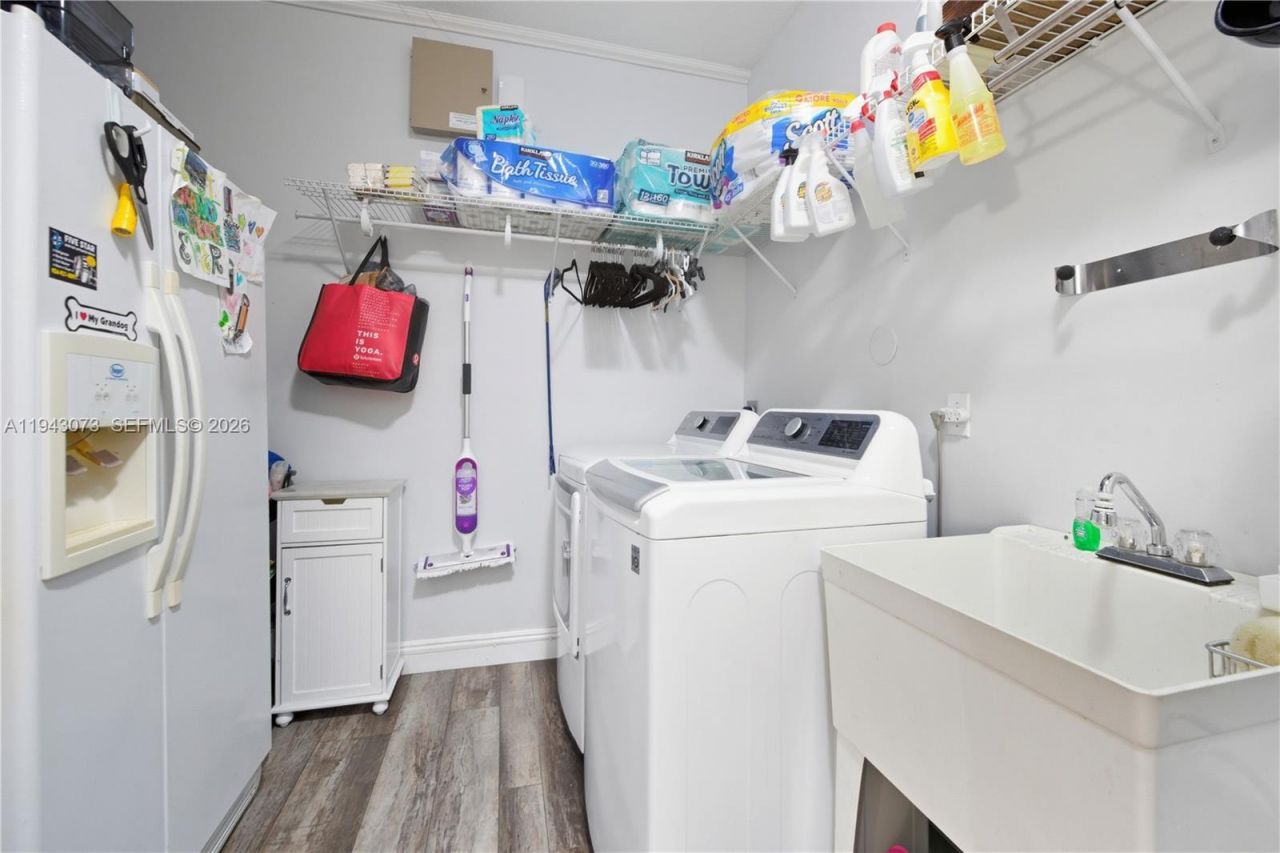 2225 NW 128th Ave, Pembroke Pines, FL 33028 Photo