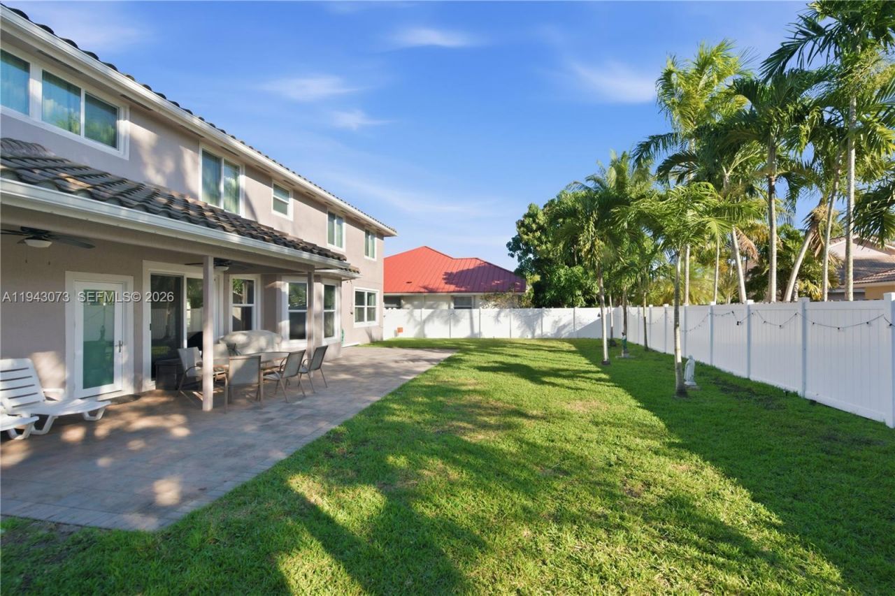 2225 NW 128th Ave, Pembroke Pines, FL 33028 Photo