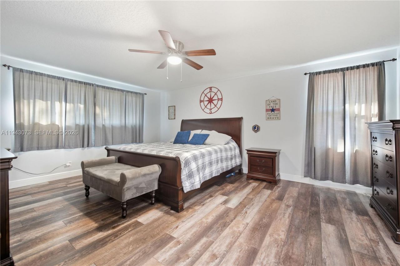 2225 NW 128th Ave, Pembroke Pines, FL 33028 Photo