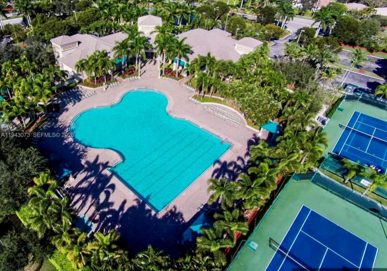 2225 NW 128th Ave, Pembroke Pines, FL 33028 Photo