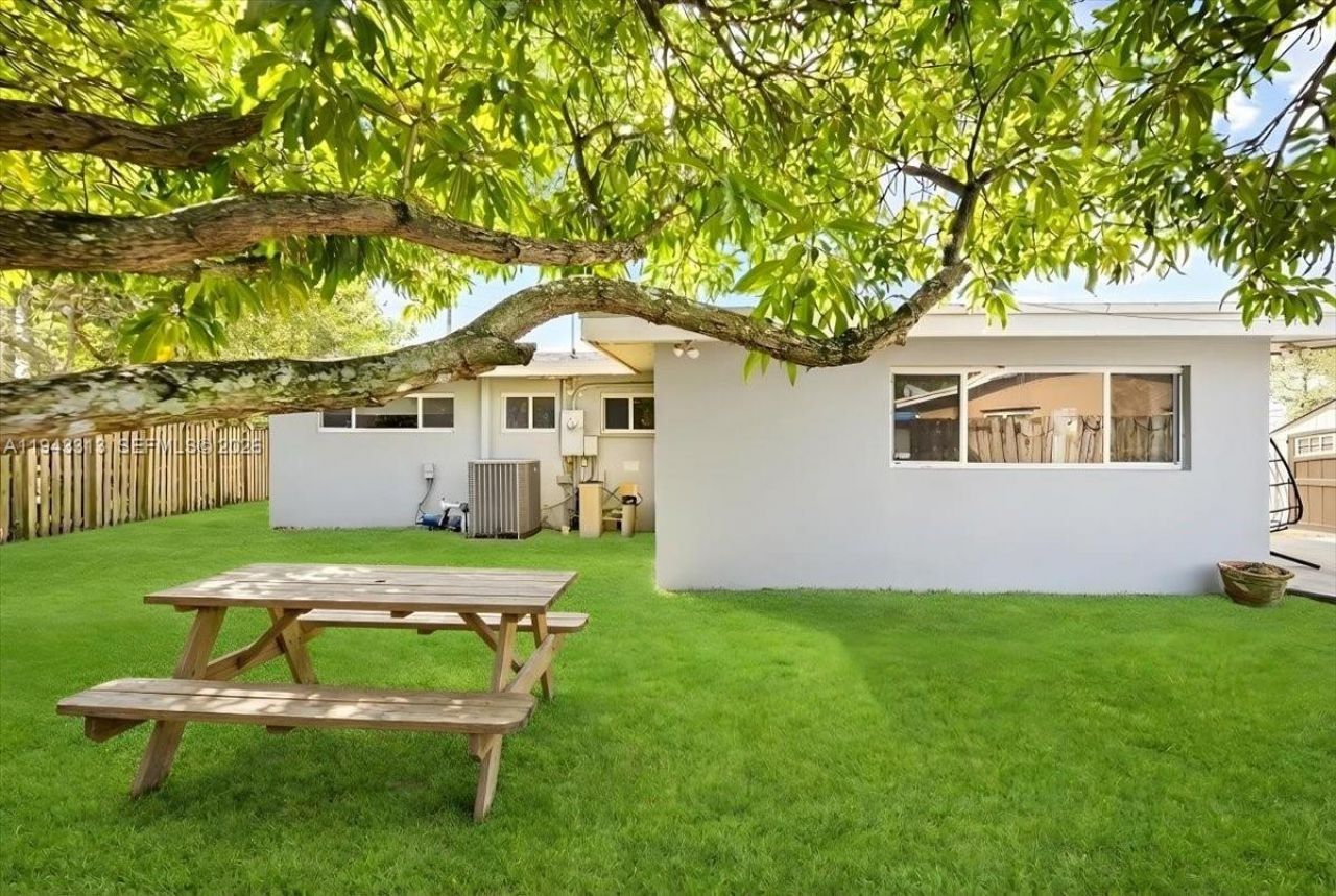 1864 SW 37th Ave, Fort Lauderdale, FL 33312 Photo