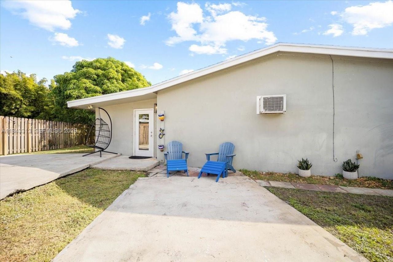 1864 SW 37th Ave, Fort Lauderdale, FL 33312 Photo