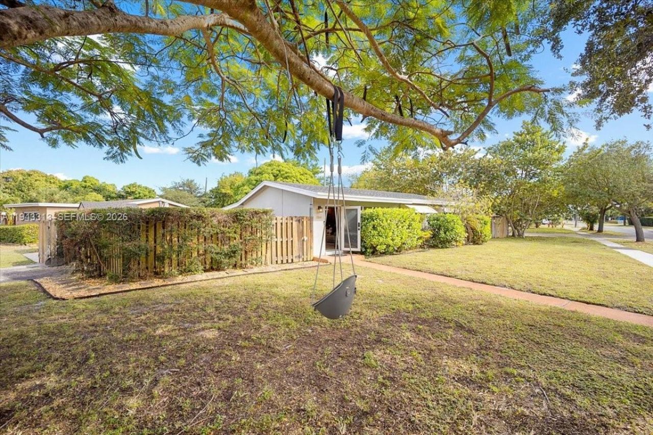 1864 SW 37th Ave, Fort Lauderdale, FL 33312 Photo