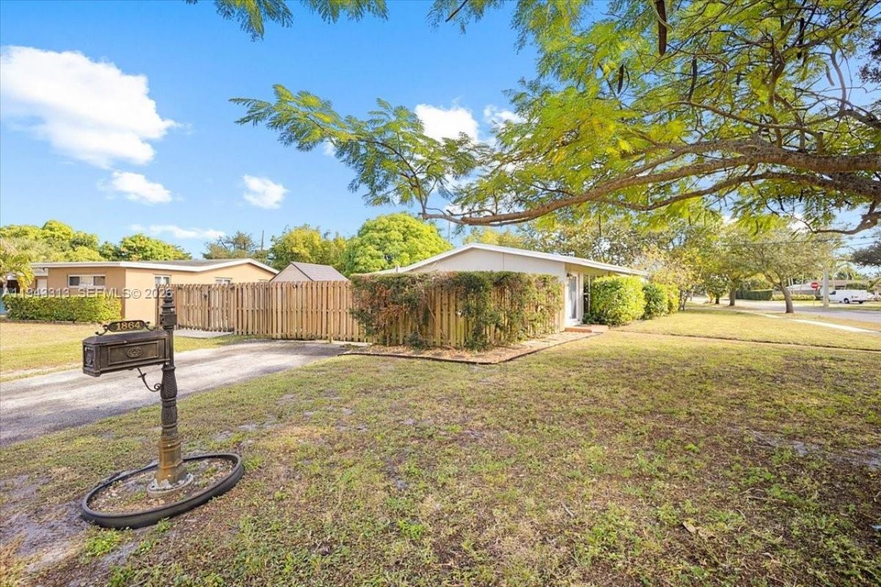 1864 SW 37th Ave, Fort Lauderdale, FL 33312 Photo