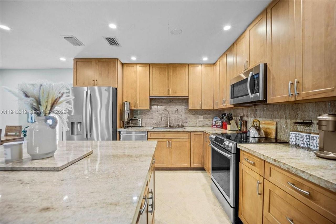 1864 SW 37th Ave, Fort Lauderdale, FL 33312 Photo