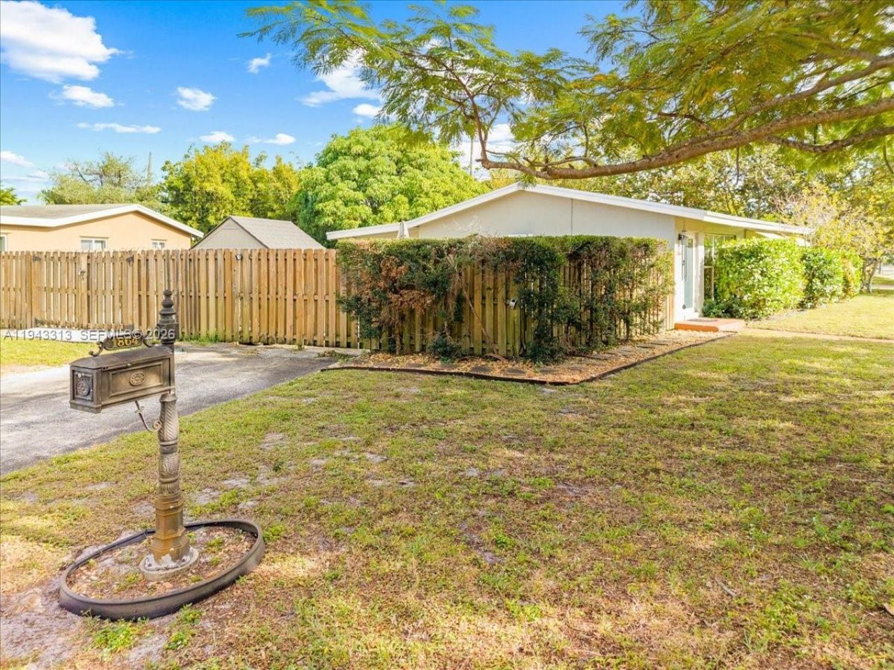 1864 SW 37th Ave, Fort Lauderdale, FL 33312 Photo