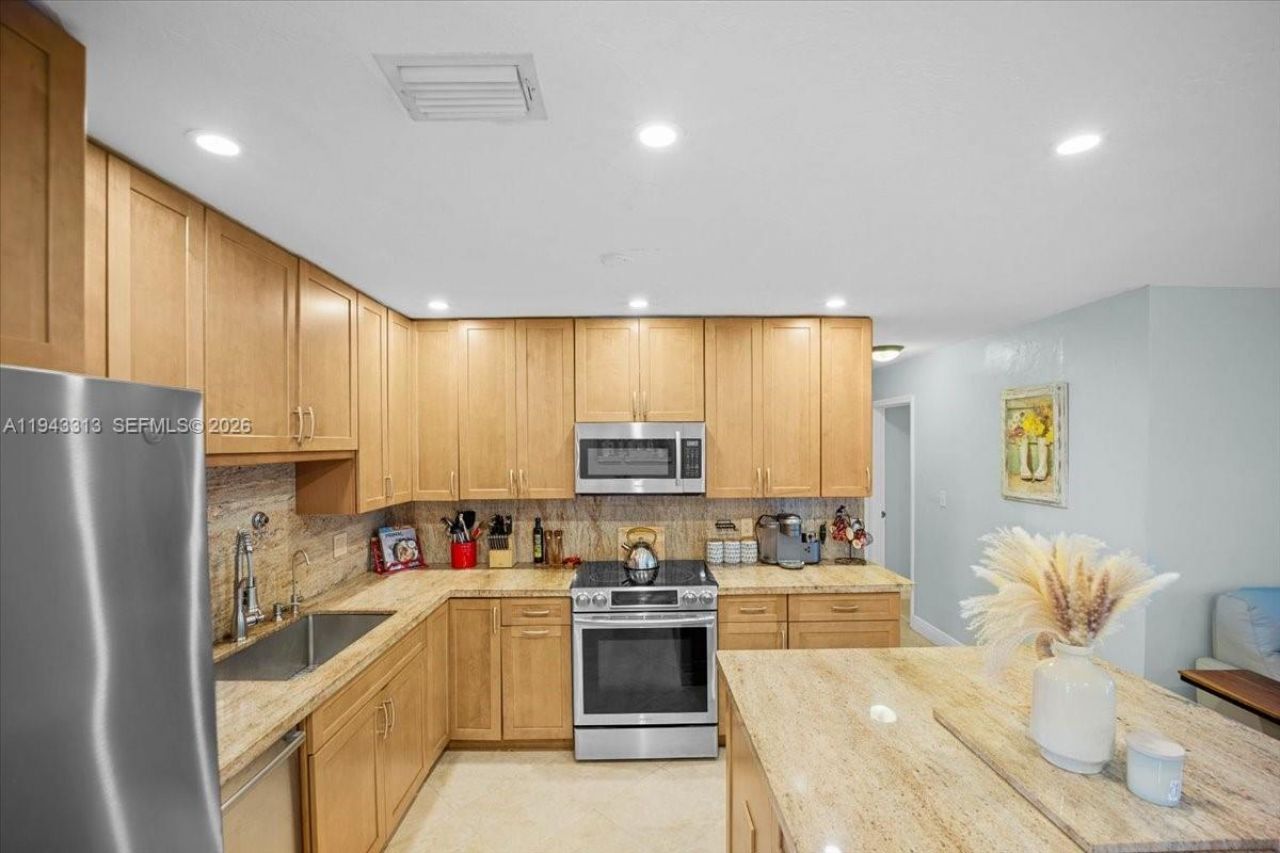 1864 SW 37th Ave, Fort Lauderdale, FL 33312 Photo