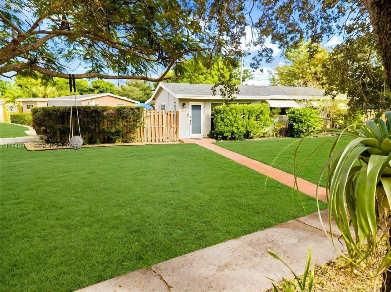 1864 SW 37th Ave, Fort Lauderdale, FL 33312 Photo