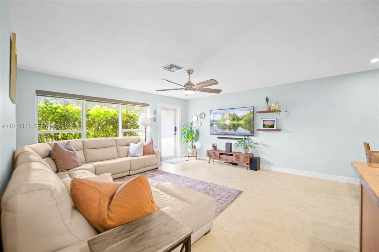 1864 SW 37th Ave, Fort Lauderdale, FL 33312 Photo