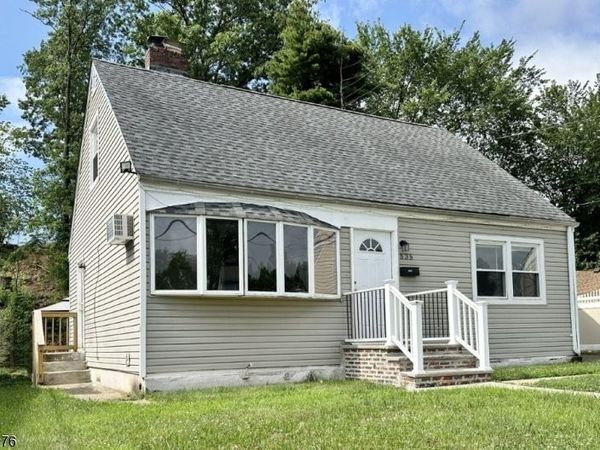 533 S Park Dr, Perth Amboy, NJ 08861