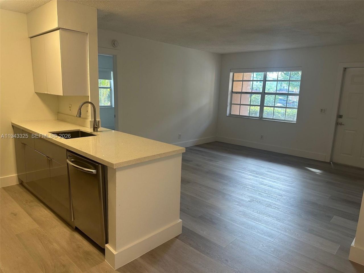 10413 NW 7th St, Unit 104, Pembroke Pines, FL 33026 Photo