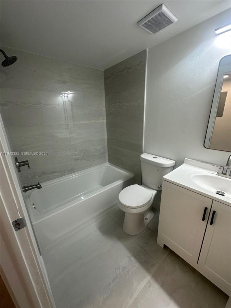 10413 NW 7th St, Unit 104, Pembroke Pines, FL 33026 Photo