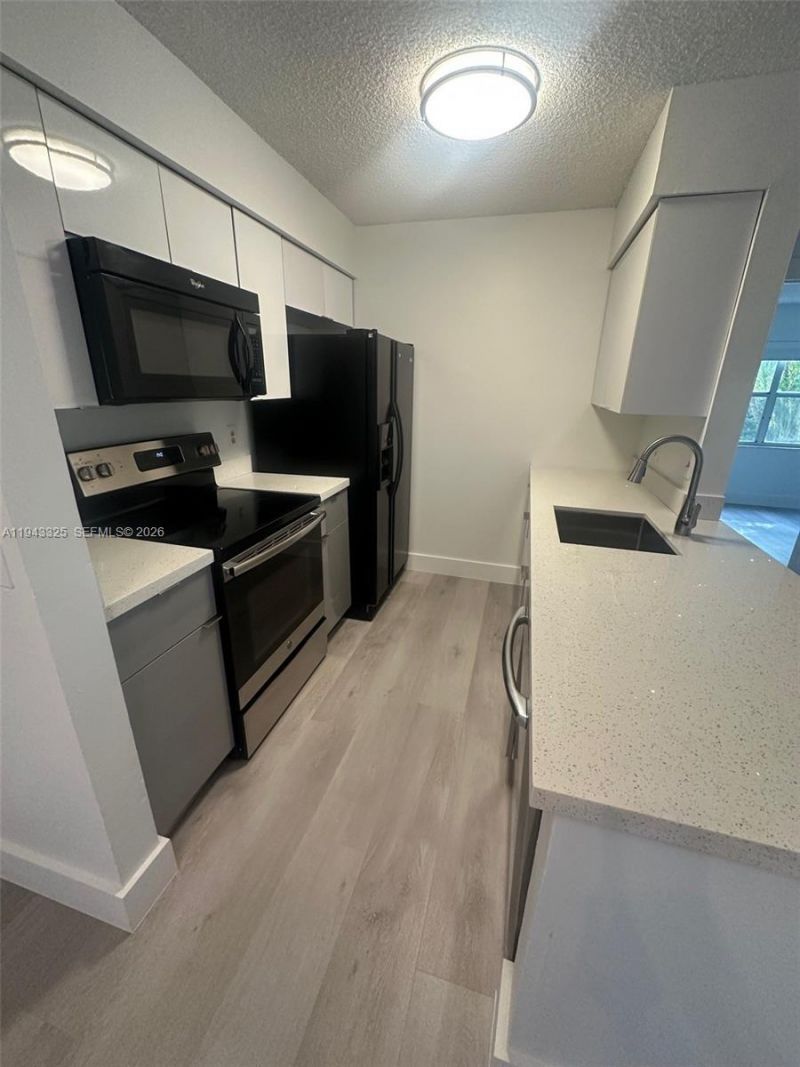 10413 NW 7th St, Unit 104, Pembroke Pines, FL 33026 Photo