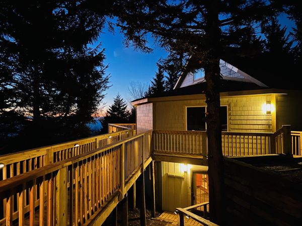 1 Hutch, Sundown Dr, Snowshoe, WV 26209