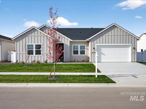 8539 S Country Wind Ave, Meridian, ID 83642