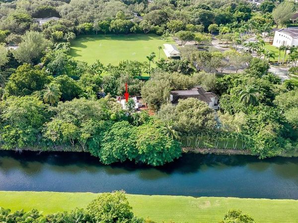 5845 SW 88th St, South Miami, FL 33156