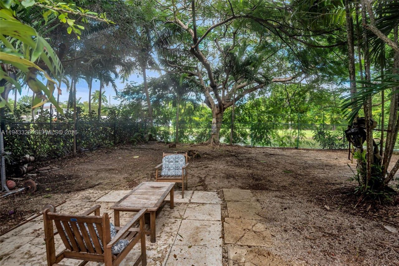 5845 SW 88th St, South Miami, FL 33156 Photo