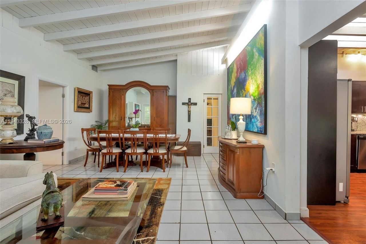 5845 SW 88th St, South Miami, FL 33156 Photo