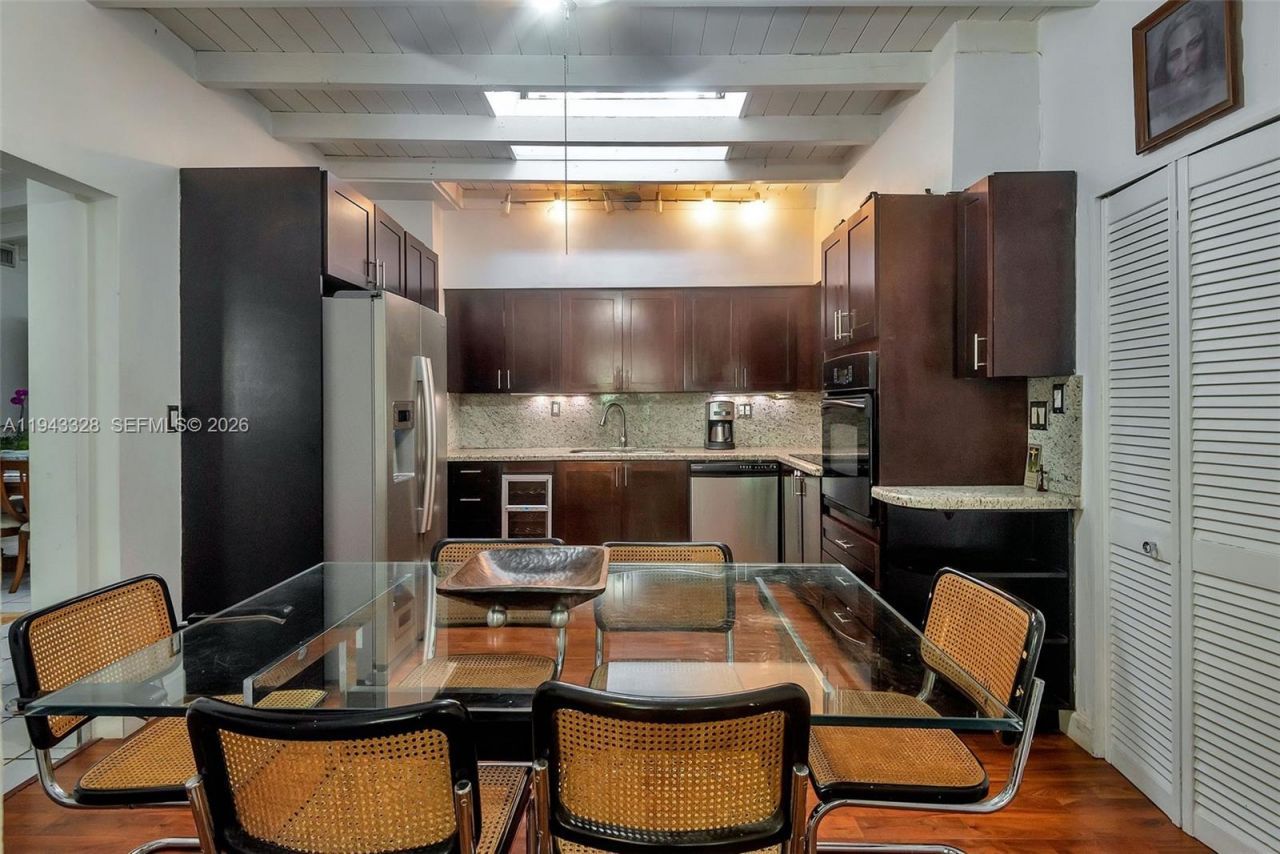 5845 SW 88th St, South Miami, FL 33156 Photo