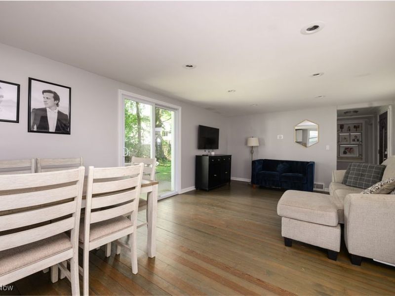 151 Shiawassee Avenue, Fairlawn, OH 44333 Photo 2