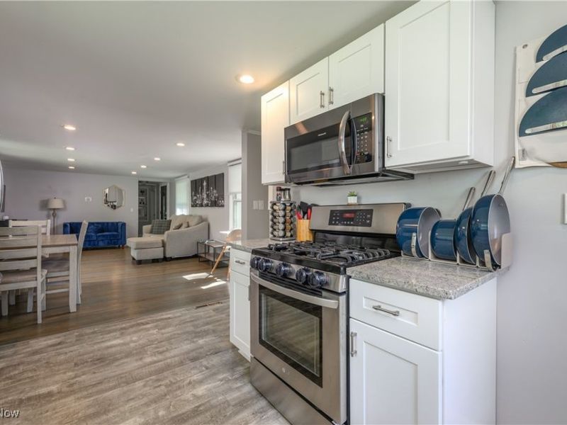 151 Shiawassee Avenue, Fairlawn, OH 44333 Photo 4