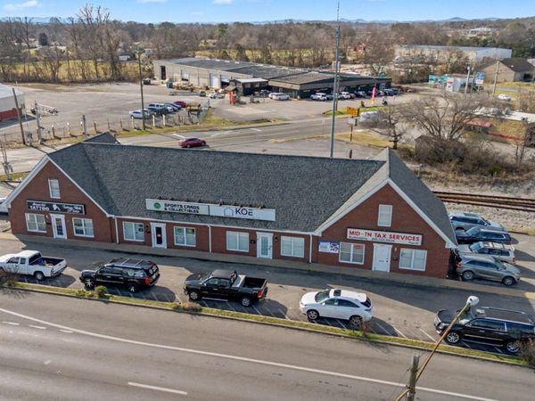 260 S Lowry St , Smyrna, TN 37167